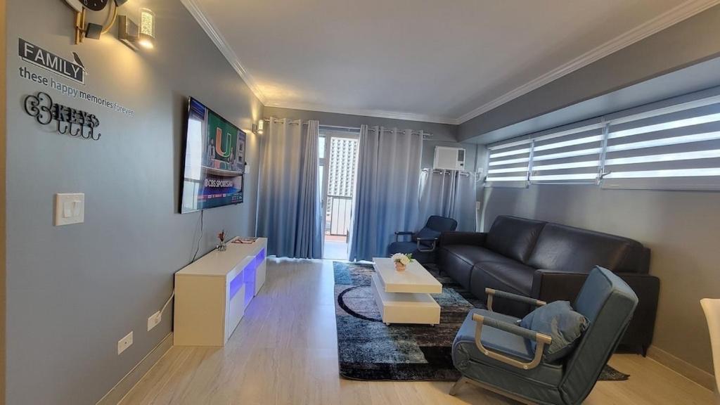 Waikiki Condo 2 Bedrooms 2 Bathrooms With 1 Free Parking Space هونولولو المظهر الخارجي الصورة